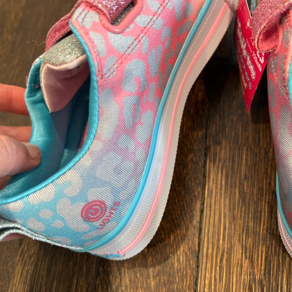 NWOB Sketchers Little Kids Twinkle Toes Size 1 - Picture 4 of 6